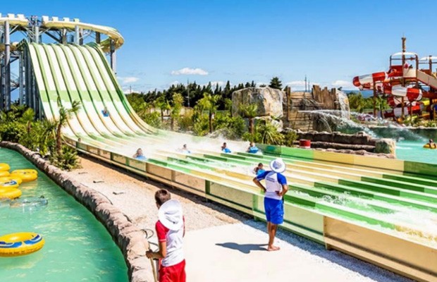 Centre aquatique Splash World à Monteux